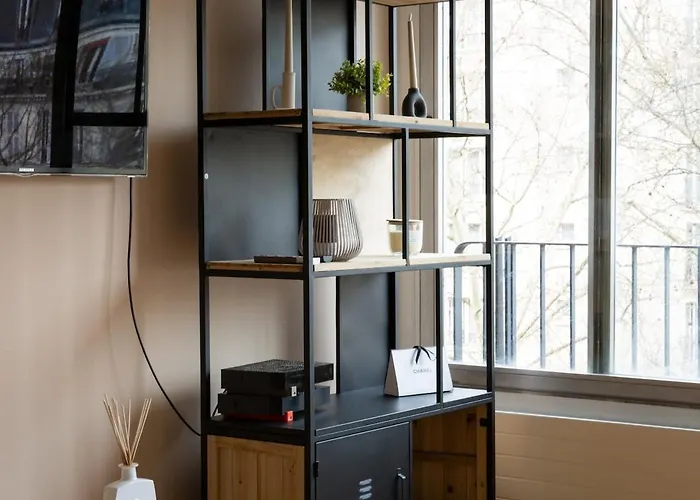 Charming Studio Apartment *